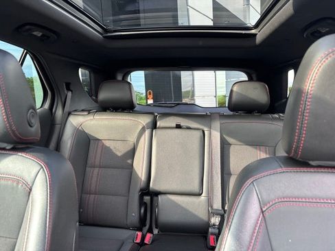 Used 2023 Chevrolet Equinox RS AWD/4WD image 29