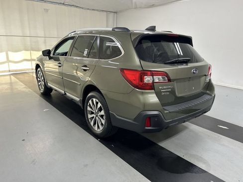 Used 2018 Subaru Outback 3.6R Touring AWD/4WD image 7