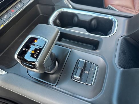 Used 2025 GMC Sierra 1500 Denali Ultimate image 20