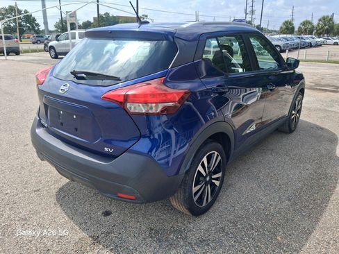Used 2019 Nissan Kicks SV FWD image 5