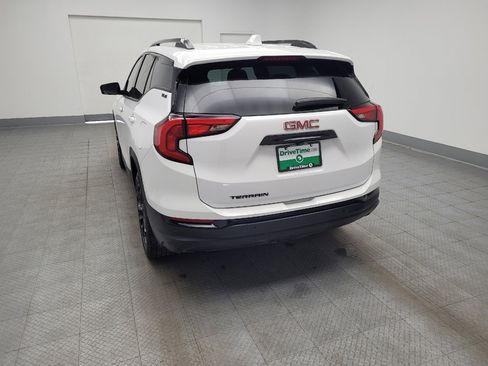 Used 2020 GMC Terrain SLE w/ Driver Convenience Package FWD image 6