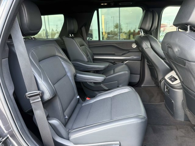 Certified 2025 Lincoln Navigator Reserve w/ Jet Appearance Package AWD/4WD image 22