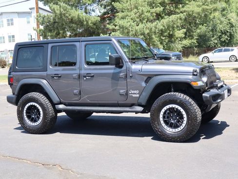 Used 2018 Jeep Wrangler Unlimited Sport AWD/4WD image 2