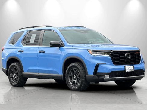 Used 2024 Honda Pilot TrailSport image 9