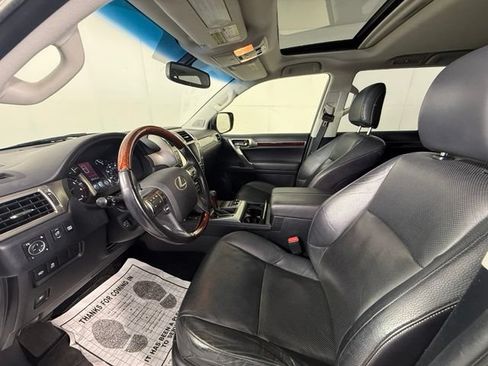Used 2016 Lexus GX 460 w/ Premium Package AWD/4WD image 5