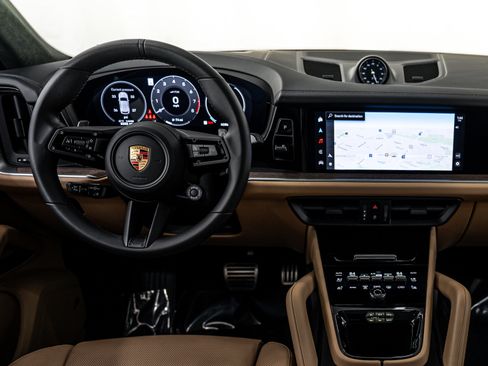 Certified 2025 Porsche Cayenne GTS image 13