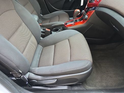 Used 2015 Chevrolet Cruze LT FWD image 22
