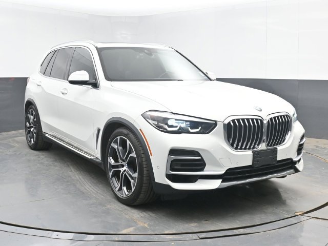 Used 2022 BMW X5 sDrive40i w/ Premium Package RWD image 2