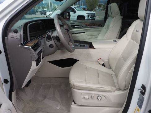 Used 2023 Cadillac Escalade Sport Platinum AWD/4WD image 12
