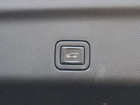 Used 2024 Cadillac Escalade Sport image 18