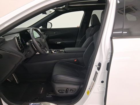Used 2024 Lexus RX 500h F Sport image 5