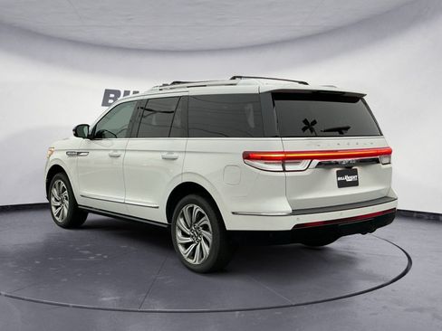 Used 2022 Lincoln Navigator Reserve AWD/4WD image 3