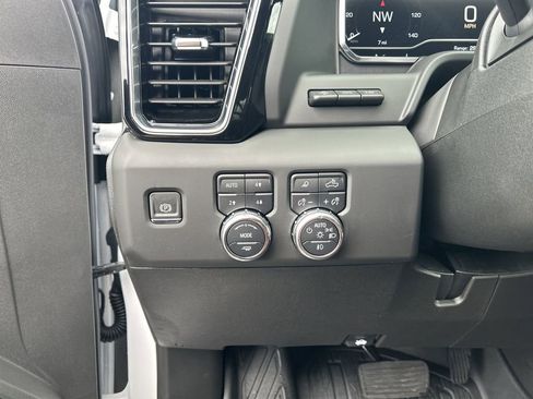 Used 2025 GMC Sierra 2500 Denali Ultimate image 36