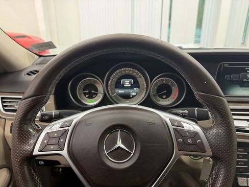 Used 2016 Mercedes-Benz E 350 Sedan w/ Premium Package image 23