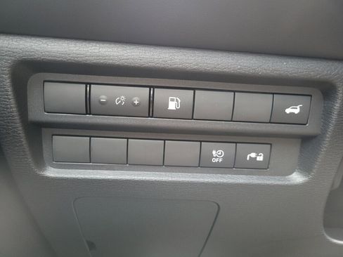 New 2025 Mitsubishi Outlander SE image 20