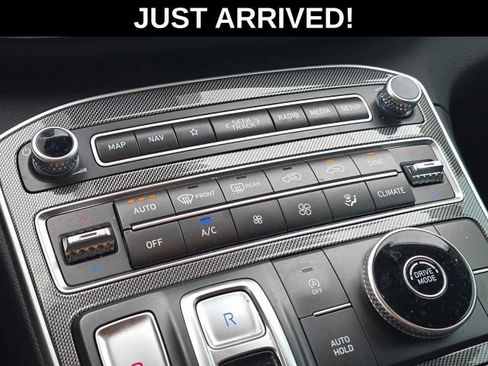 Used 2023 Hyundai Santa Fe SEL FWD image 17