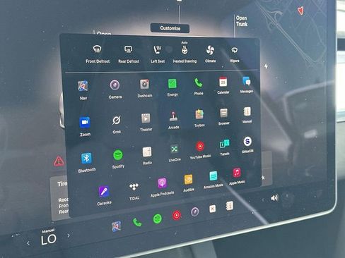 Used 2025 Tesla Model Y Long Range RWD image 10