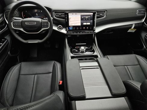 New 2026 Jeep Grand Wagoneer L Limited AWD/4WD image 13