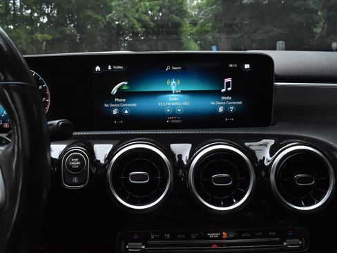 Used 2020 Mercedes-Benz A 220 4MATIC w/ Premium Package image 34