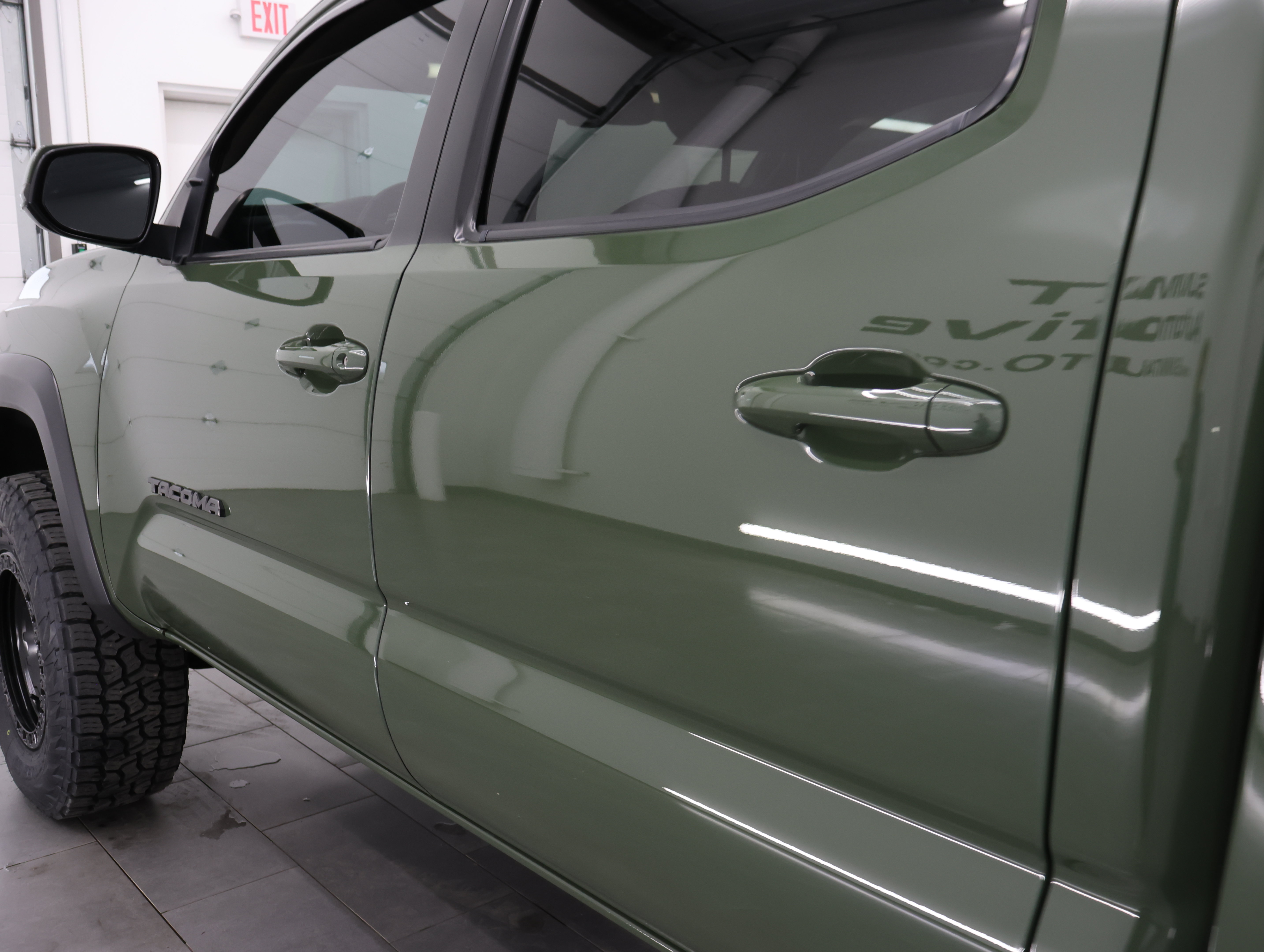 Used 2021 Toyota Tacoma TRD Off-Road w/ TRD Premium Off Road Package AWD/4WD image 33