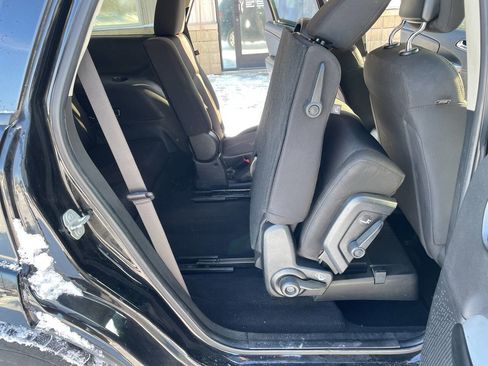 Used 2018 Dodge Journey SE image 17