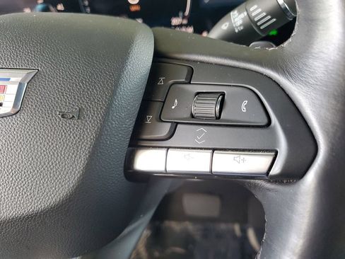 Used 2025 Cadillac XT4 Premium Luxury FWD image 25