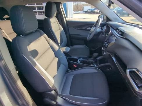 Used 2022 Chevrolet TrailBlazer LT w/ Convenience Package image 26