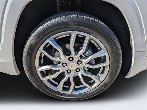 Used 2023 GMC Terrain Denali image 10