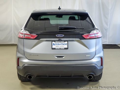 Used 2020 Ford Edge SE FWD image 5