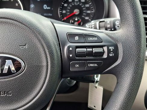 Used 2017 Kia Sorento LX image 21