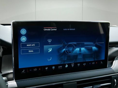 Used 2025 Lincoln Corsair Reserve w/ Equipment Group 202A AWD/4WD image 22
