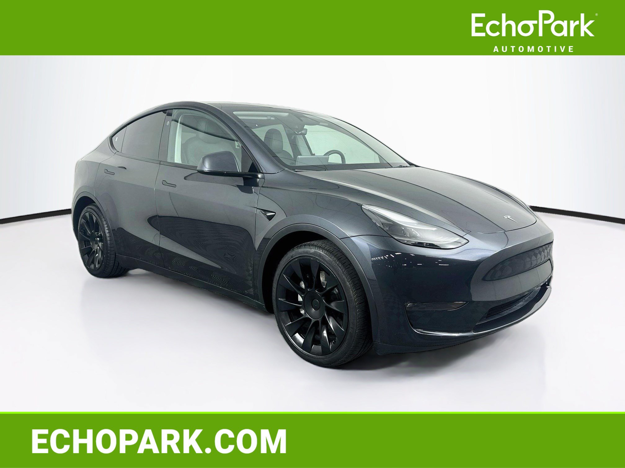 Used 2024 Tesla Model Y Long Range AWD/4WD image 1