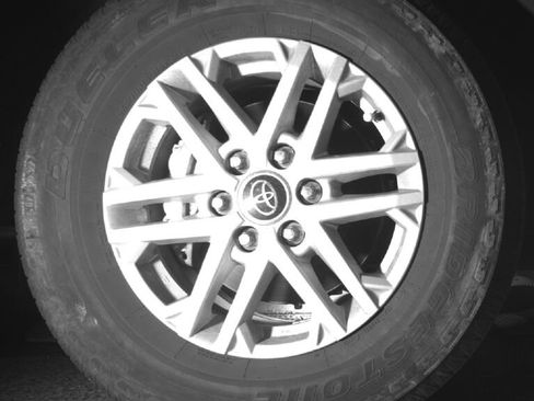 Used 2022 Toyota Tundra SR5 w/ SR5 Premium Package image 12