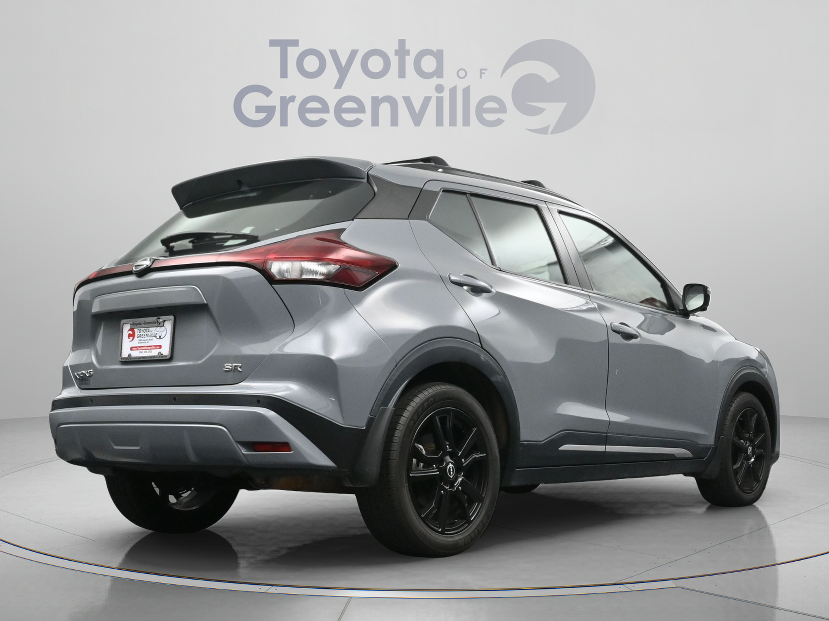 Used 2022 Nissan Kicks SR w/ Premium Package FWD image 14
