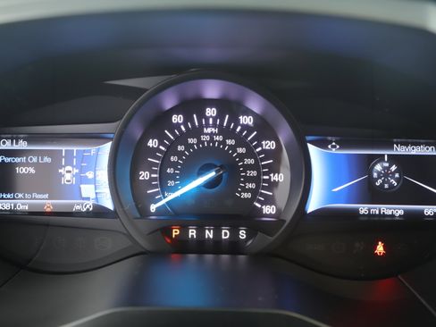 Certified 2022 Ford Edge Titanium w/ Equipment Group 301A image 17