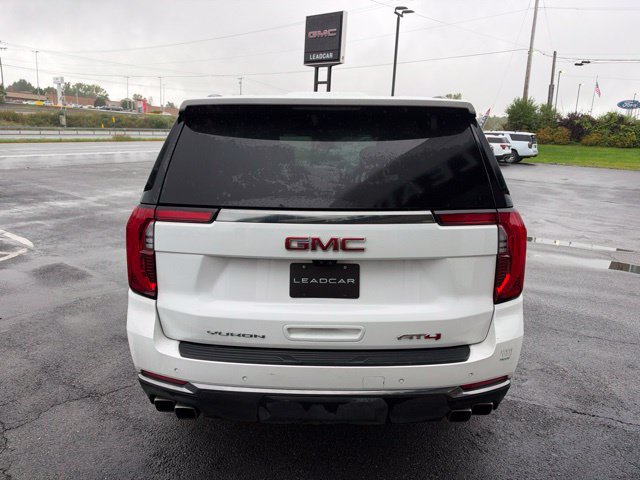Used 2025 GMC Yukon AT4 w/ AT4 Premium Plus Package AWD/4WD image 4