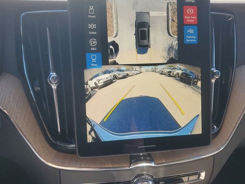 New 2026 Volvo XC60 B5 Plus w/ Protection Package Premier image 10