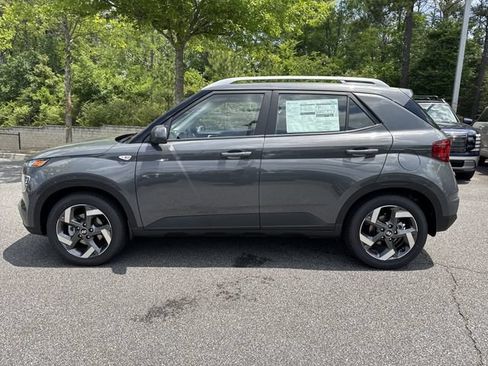 New 2026 Hyundai Venue SEL FWD image 4