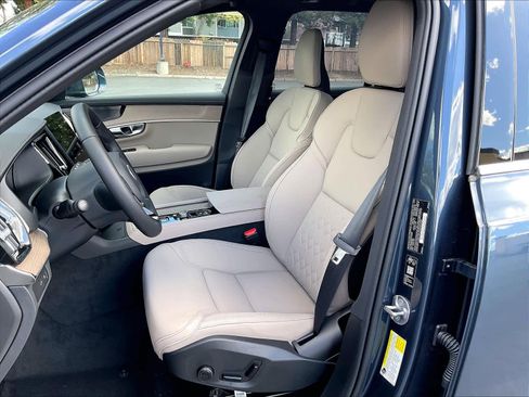 New 2026 Volvo XC90 T8 Plus w/ Protection Package Premier image 11