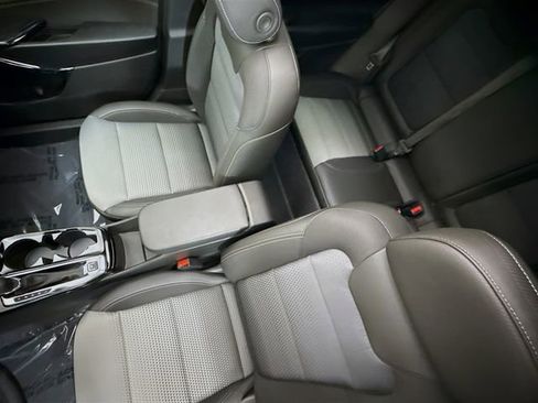 New 2026 Chevrolet Trax LT w/ Sunroof Package image 22