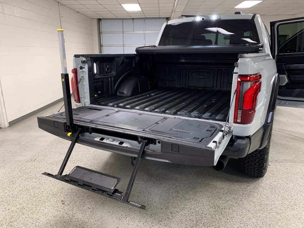 Used 2026 Ford F150 Raptor w/ Equipment Group 803A Raptor R AWD/4WD image 15