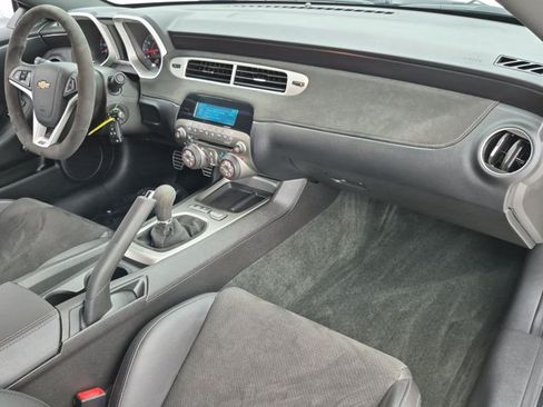 Used 2015 Chevrolet Camaro Z/28 RWD image 19