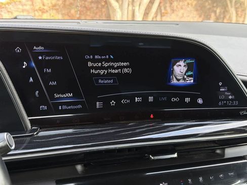 Used 2023 Cadillac Escalade ESV Sport image 19