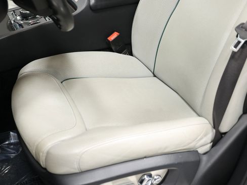 Used 2019 Rolls-Royce Ghost image 23