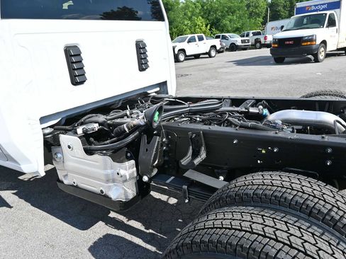 New 2026 GMC Sierra 3500 Pro w/ Convenience Package AWD/4WD image 13