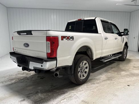Used 2019 Ford F250 Lariat w/ Chrome Package image 6