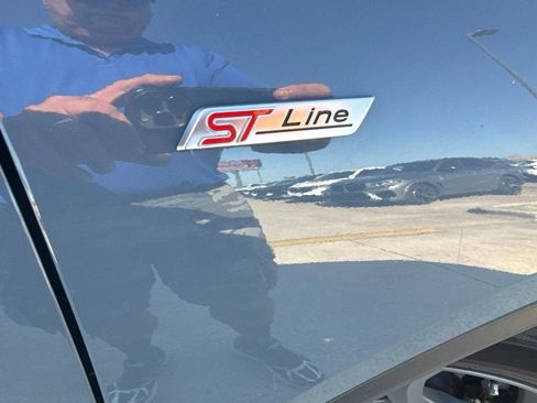 Used 2025 Ford Escape ST-Line FWD image 17