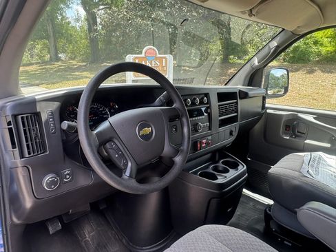 Used 2013 Chevrolet Express 3500 Extended w/ Power Package RWD image 15