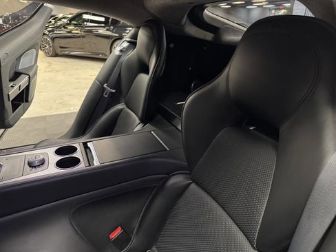 Used 2011 Aston Martin Rapide image 43