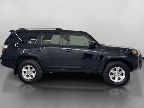 Used 2022 Toyota 4Runner SR5 image 11